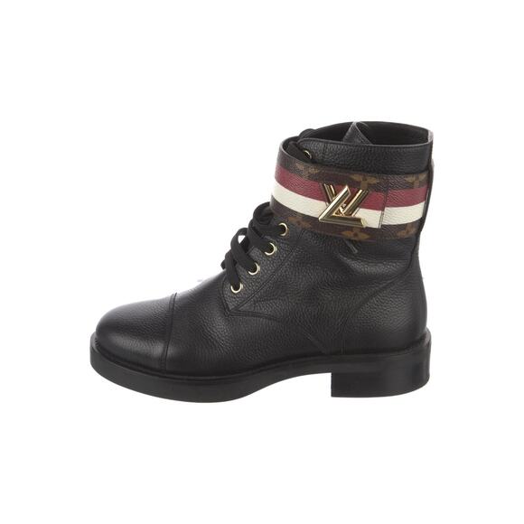 ❤️Louis Vuitton 2018 LV Monogram Combat Boots❤️ - Picture 1 of 5